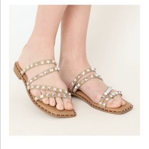 BNIB Steve Madden Skyler Sandals